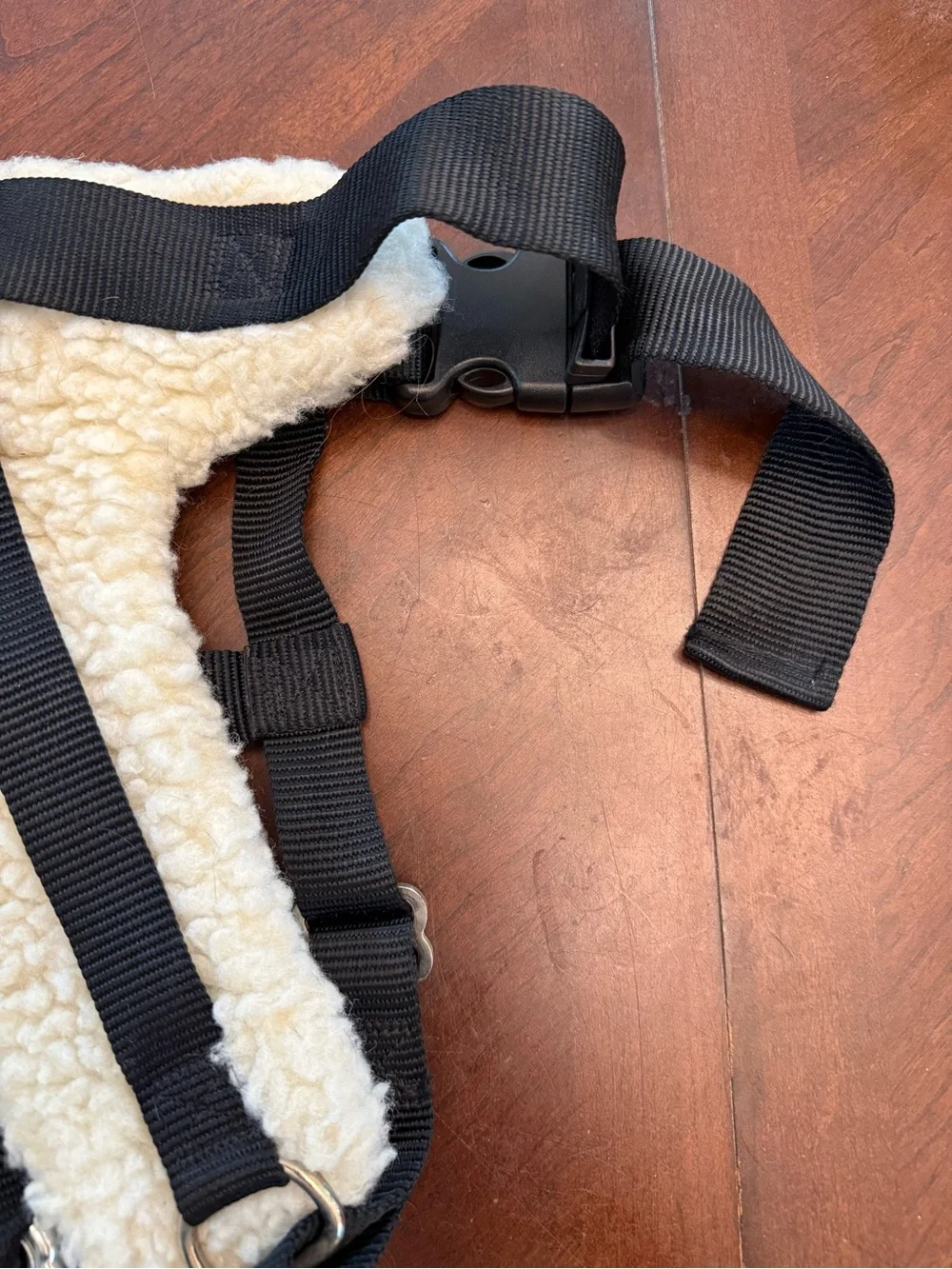 Dog soft fleece Harness with Black Straps - Adjustable brand : Travelin’ Dog L